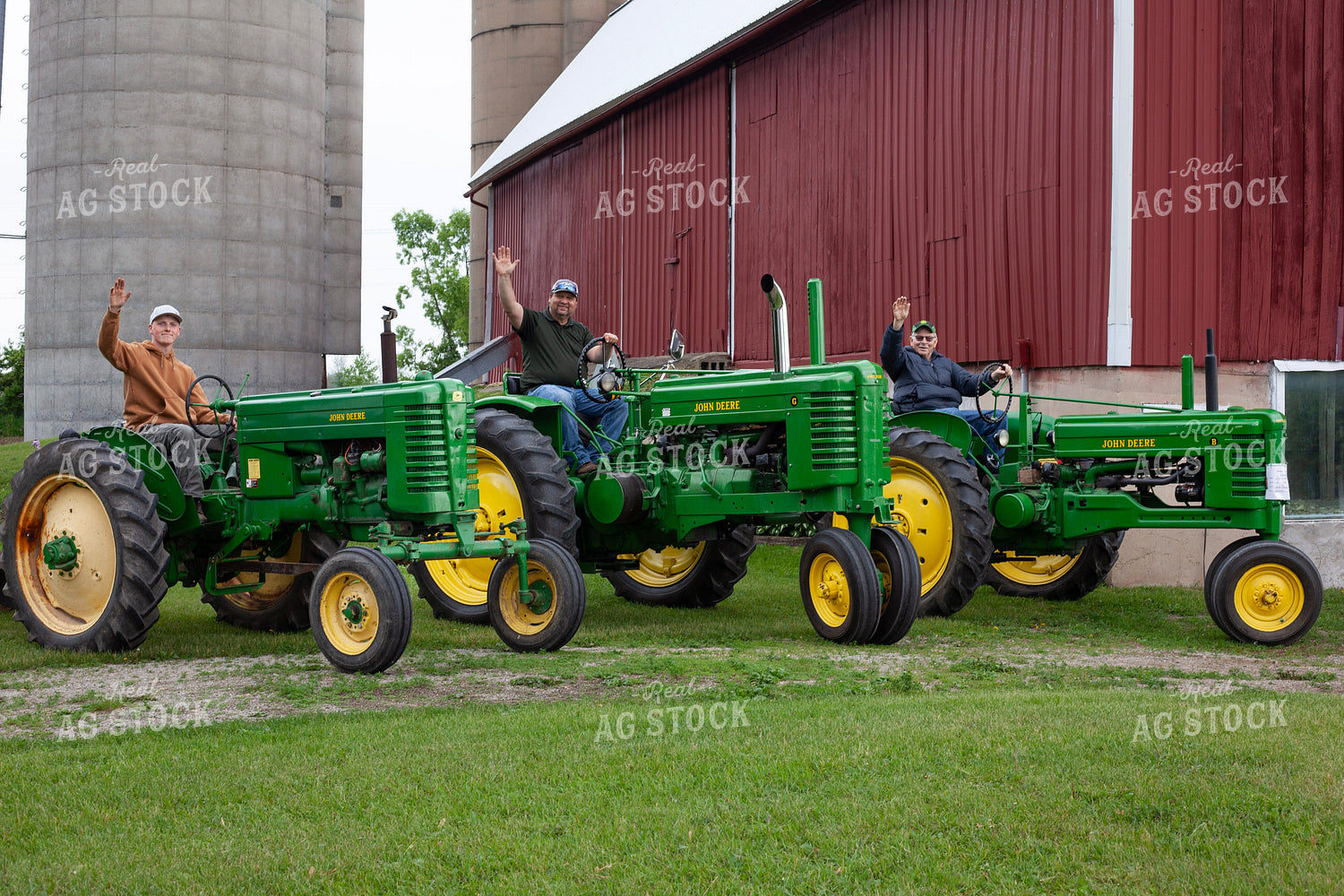 Multi-generational Family on Antique Tractors 132145