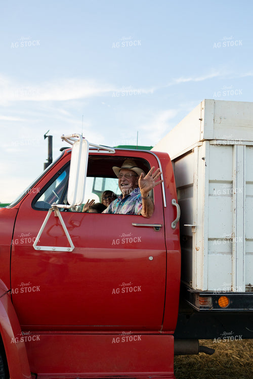 Farmer Waving 71059