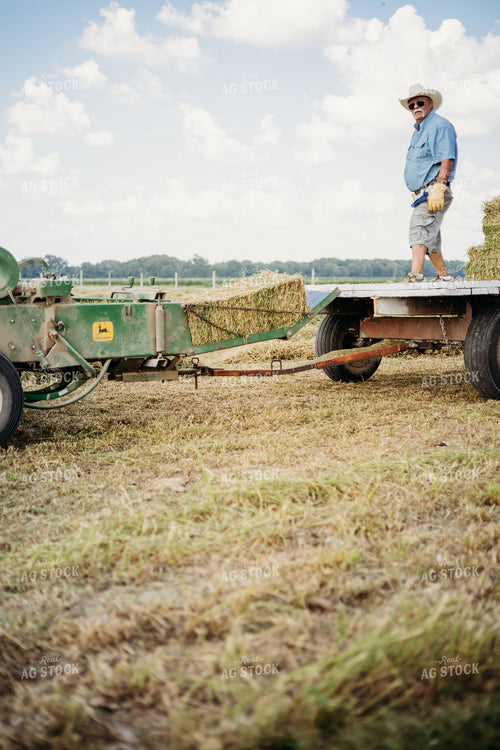 Baling Square Hay Bales 281029