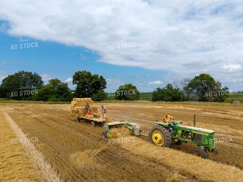 Baling Square Hay Bales 115805