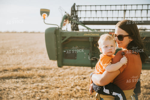 Farm Mom and Kid in Field 7216