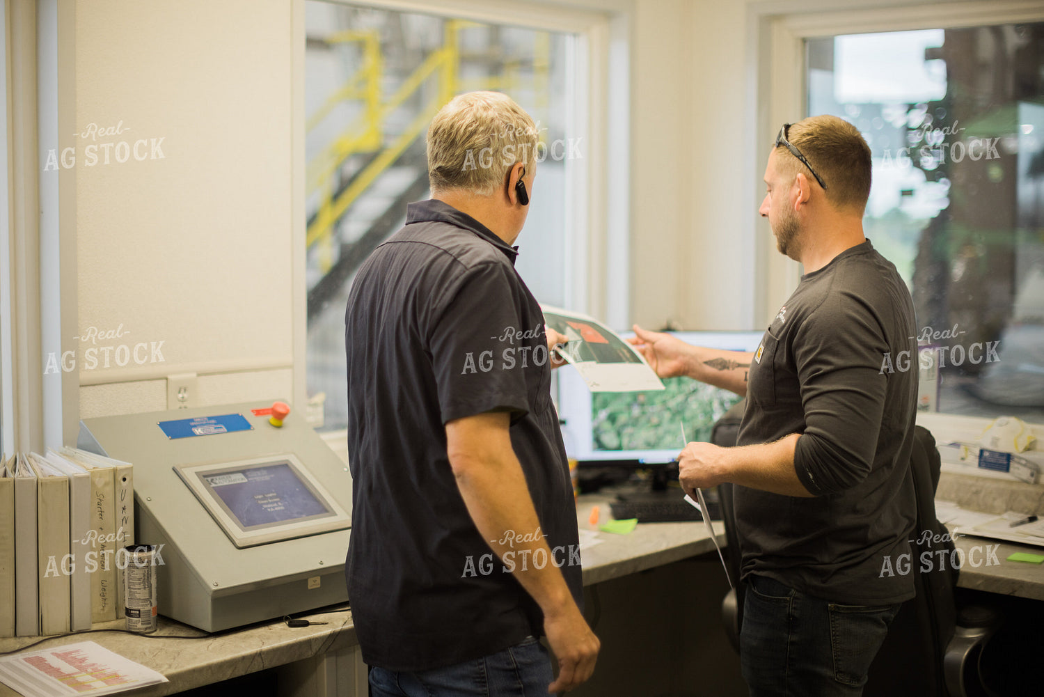 Retailer Working in Office 7926