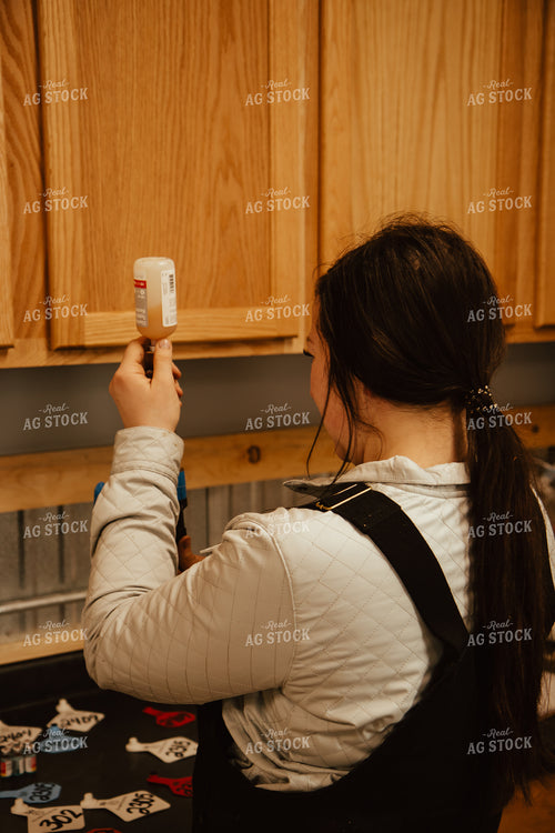 Preparing Vaccinations 67638