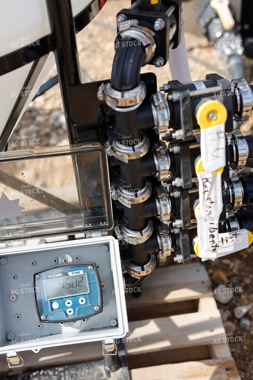 Digital Flow Meter and Valves for Loading Sprayer 141607