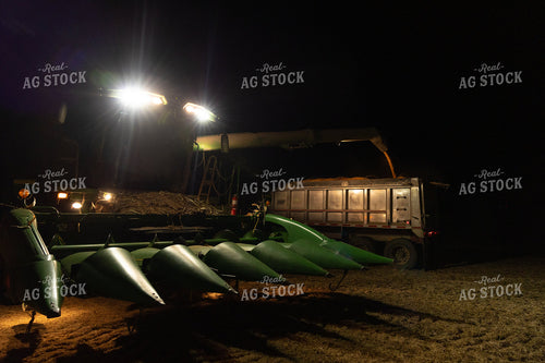 Combine Unloading into Semi 52592