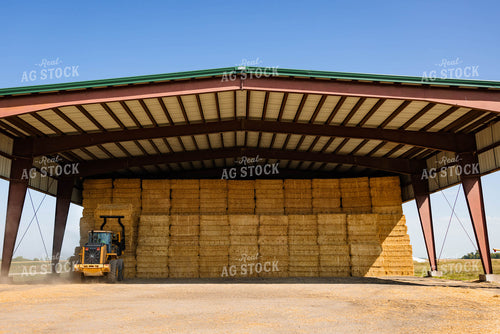 Loading Straw Bales 152326