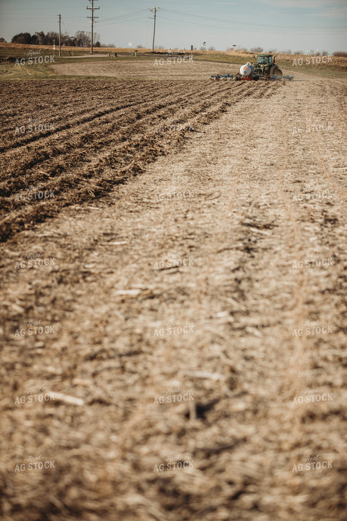 Applying Anhydrous Ammonia in Field 3585