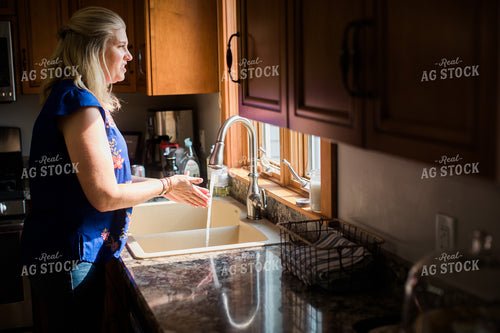 Farm Wife at Kitchen Sink 4406