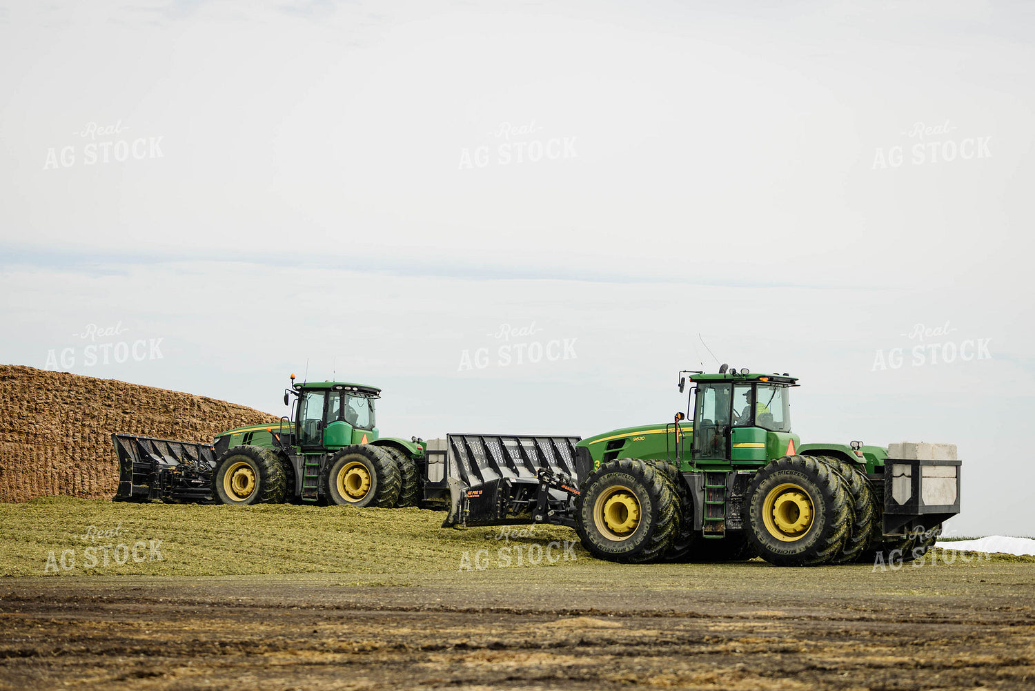 Packing Corn Silage 152940