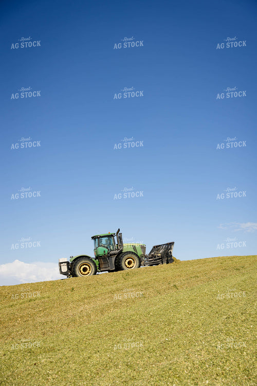 Packing Corn Silage 296000