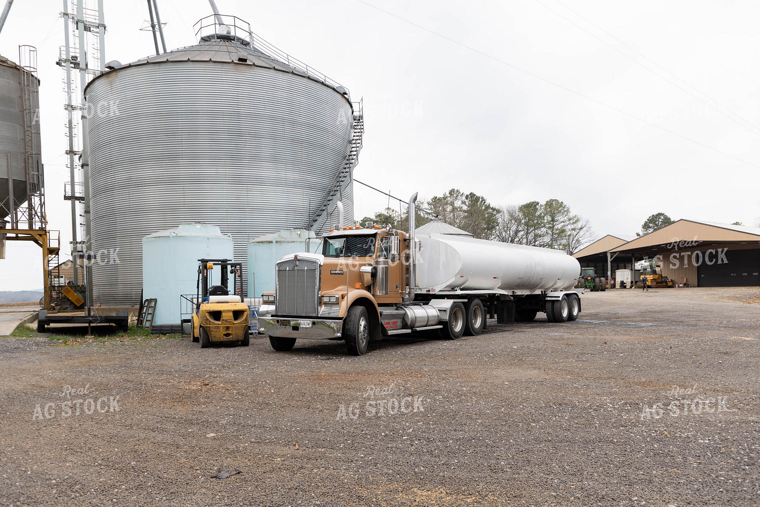 Tanker Truck 79557