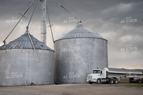 Grain Elevator 50345