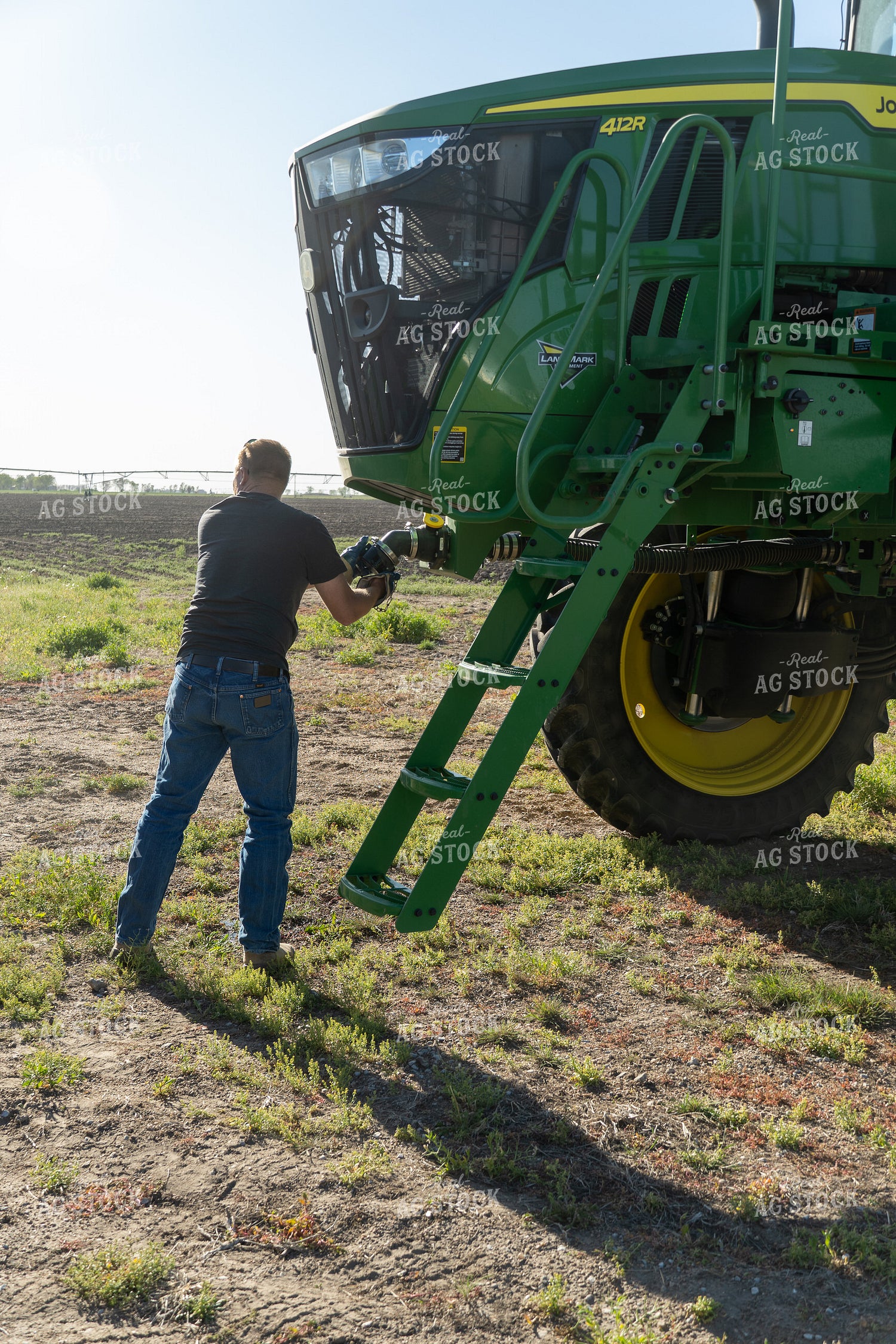 Farmer Filling Sprayer 65722