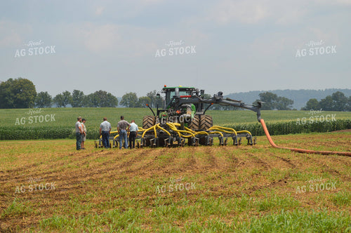 Spreading Manure 213008