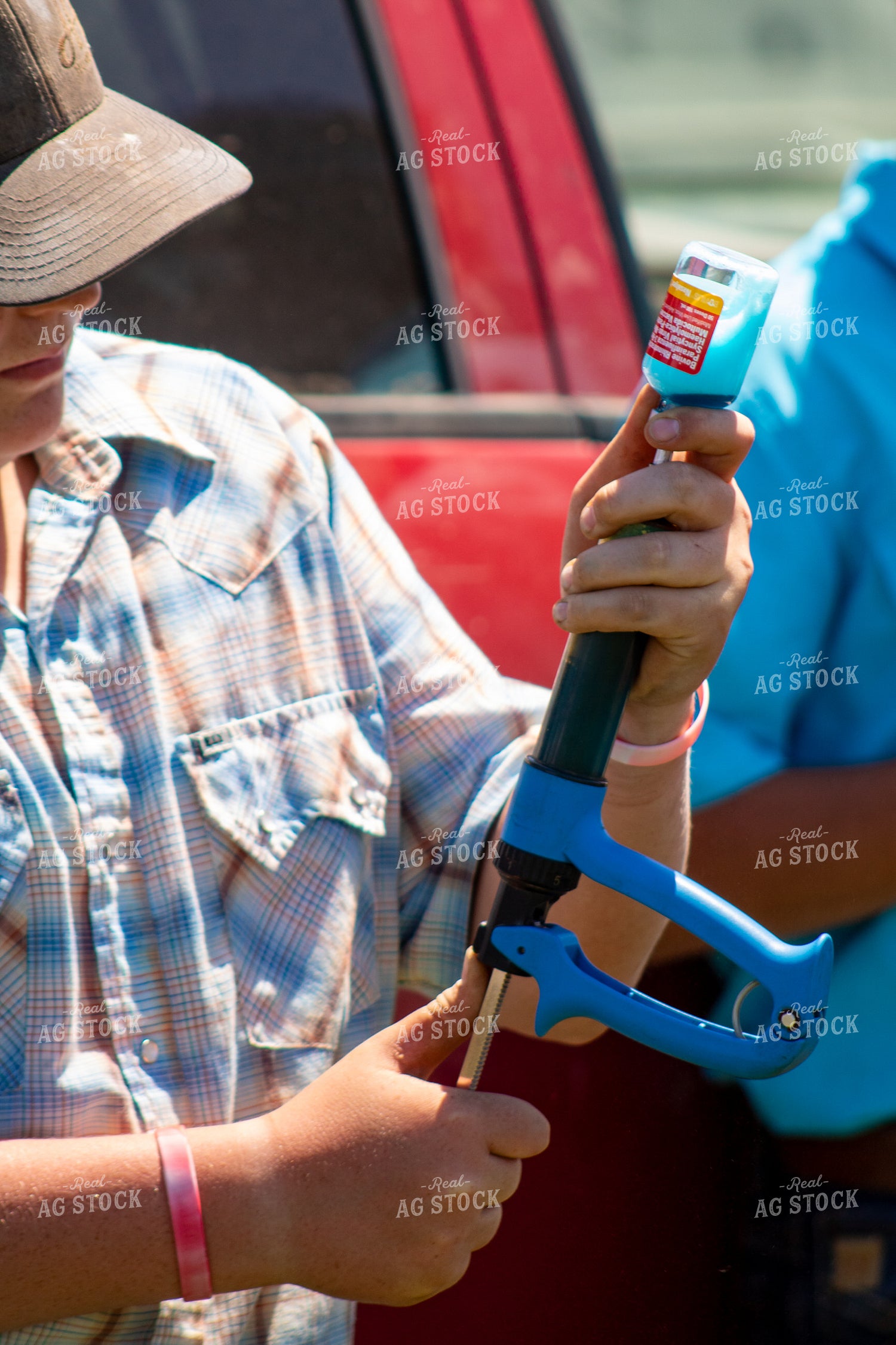 Farm Kid Filling Livestock Syringe 214298