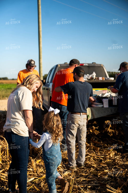 Farm Family Field Meal 115547