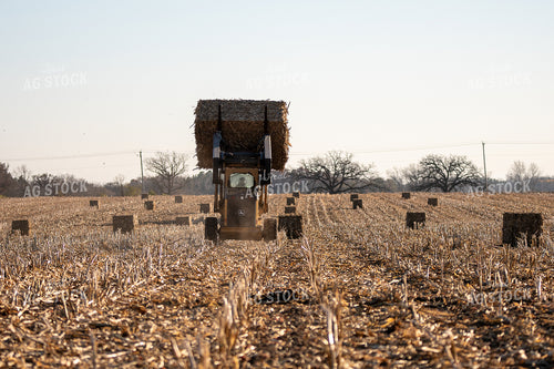 Loading Corn Bales 50451