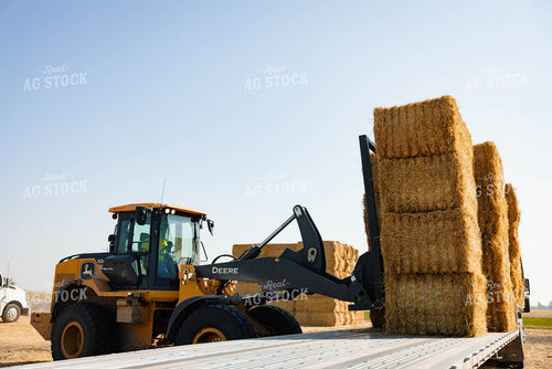 Loading Straw Bales 152346