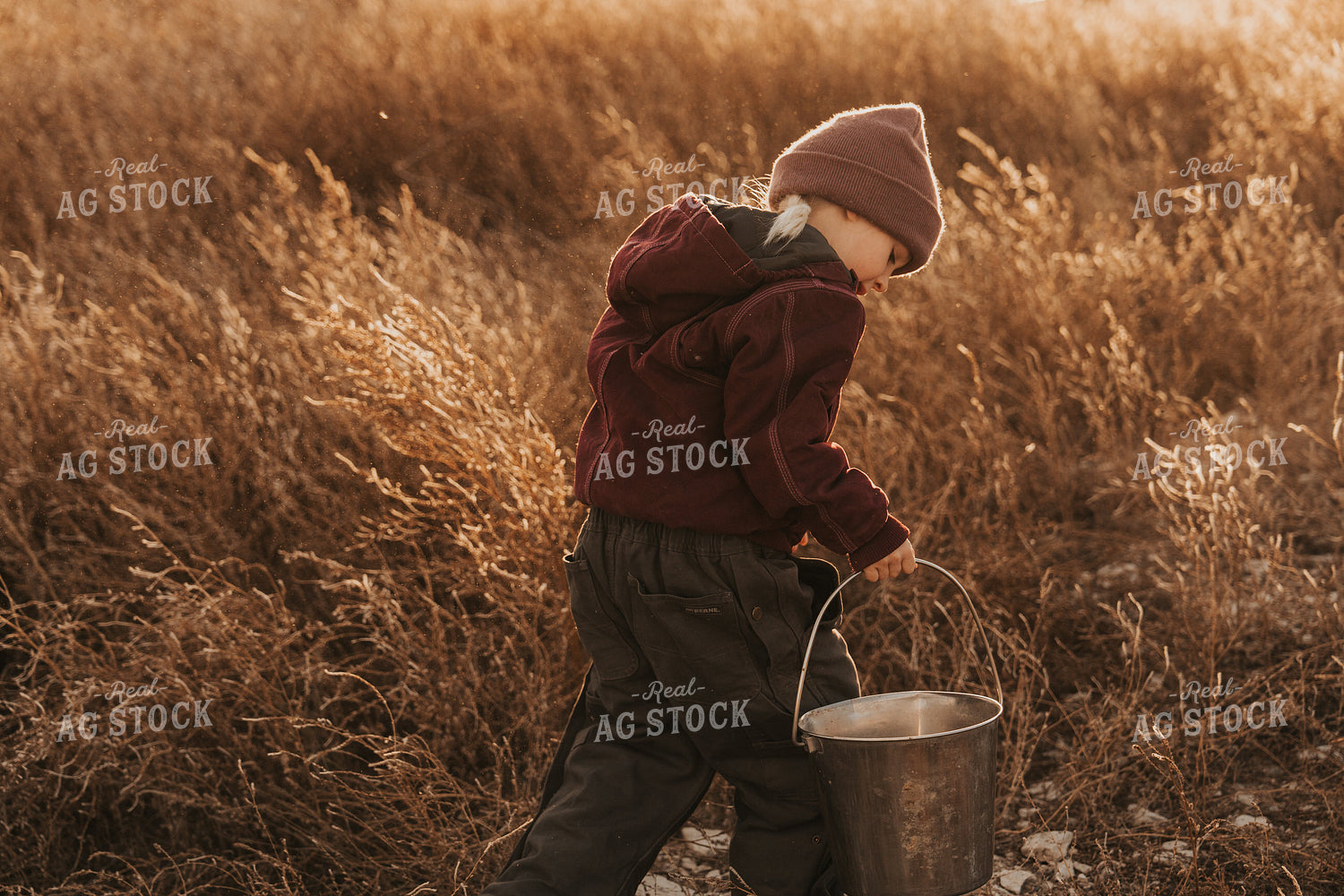 Ranch Kid with Bucket 61222