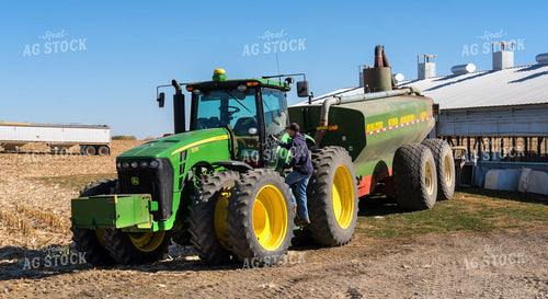 Loading Manure 154028