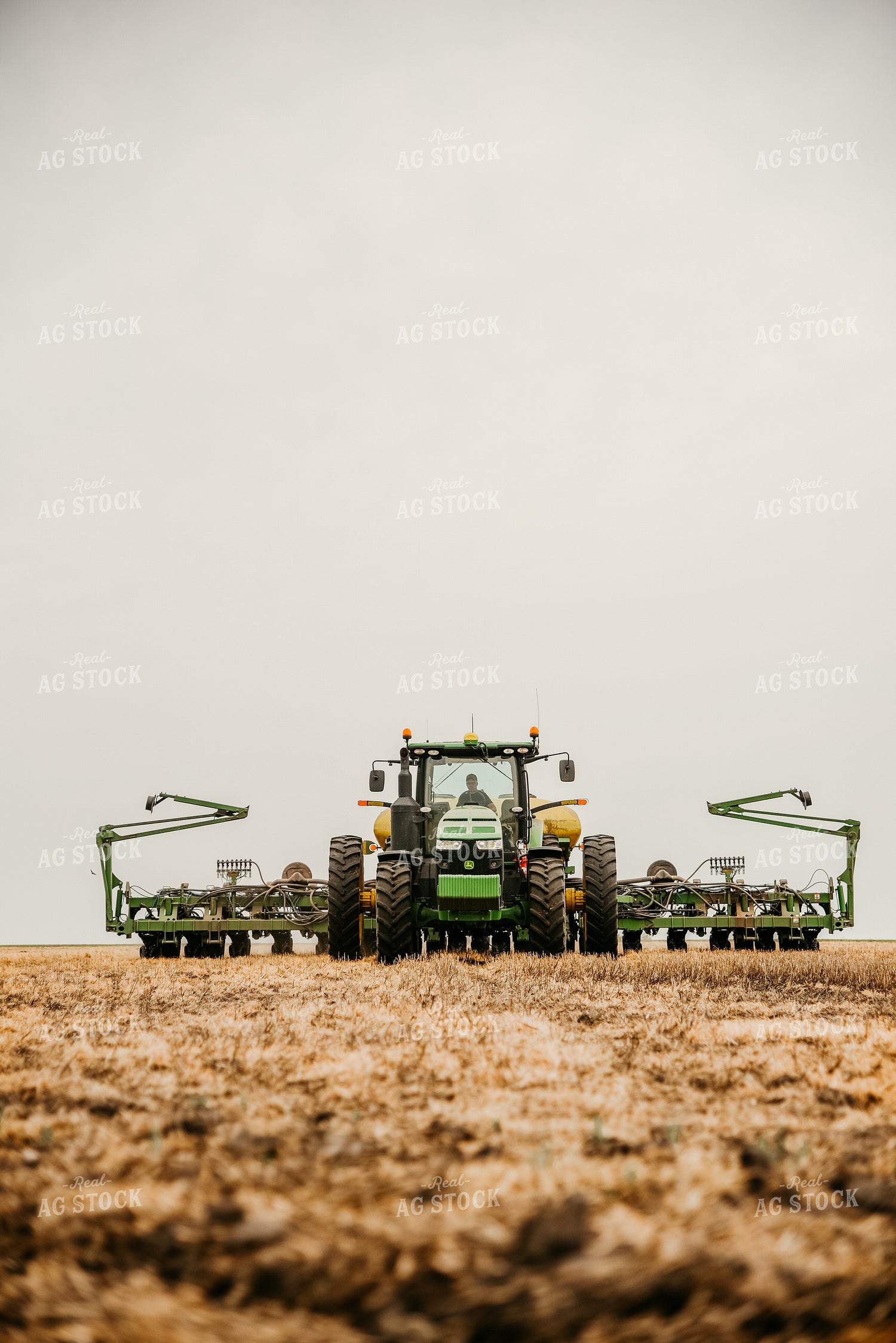 Planter in Field 64280