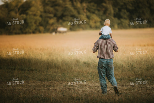 Farmer with Toddler on Shoulders 4810