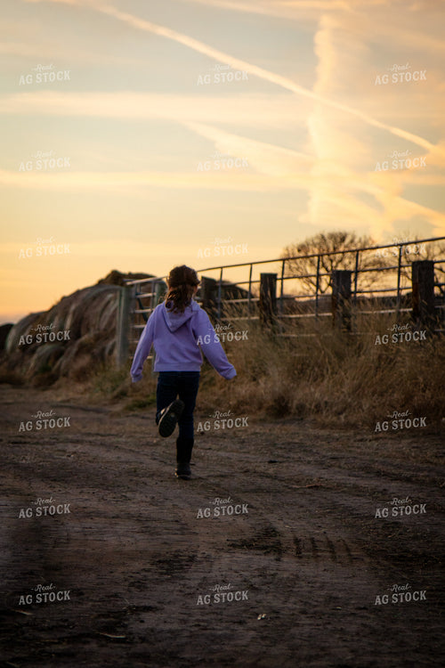 Farm Kid Running 268257