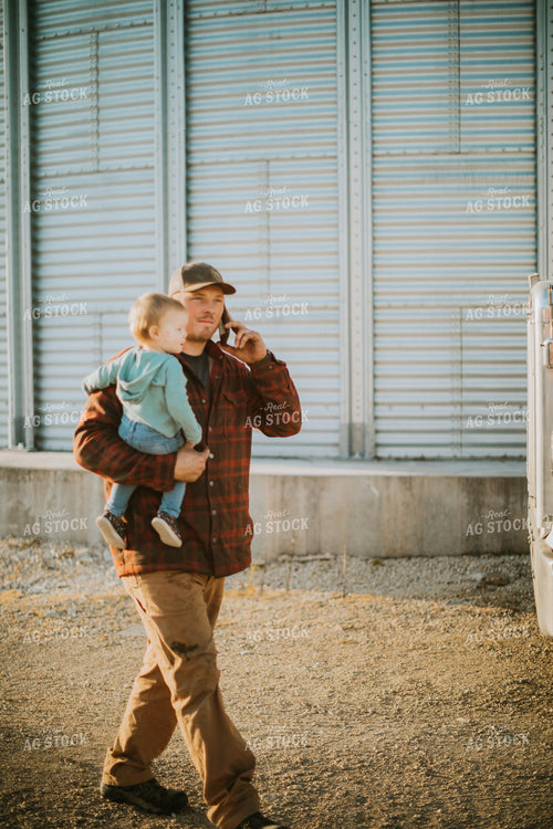 Farm Dad and Child 6733
