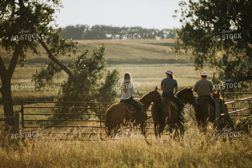 Ranchers on Horses 6378