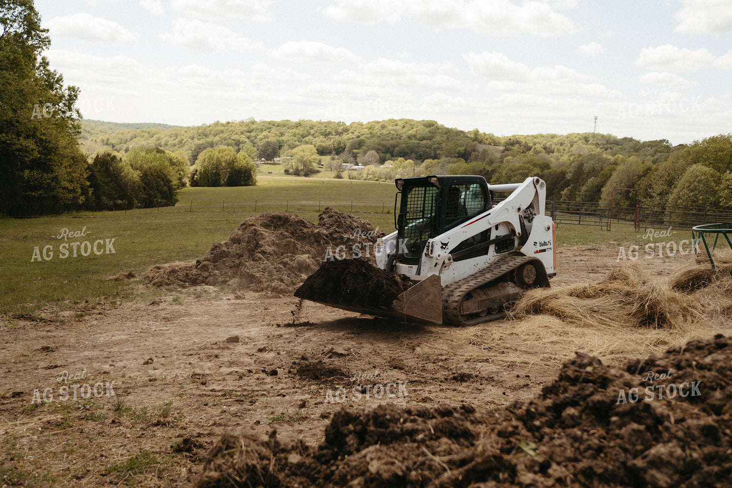 Loading Compost in Pasture 125318