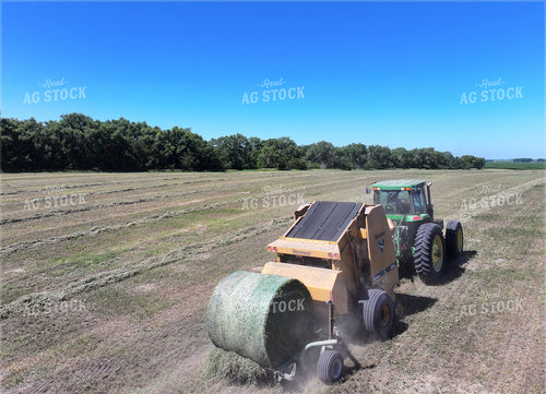 Baling Hay 141616