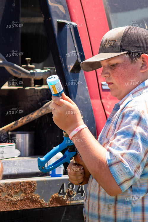 Farm Kid Filling Livestock Syringe 214297