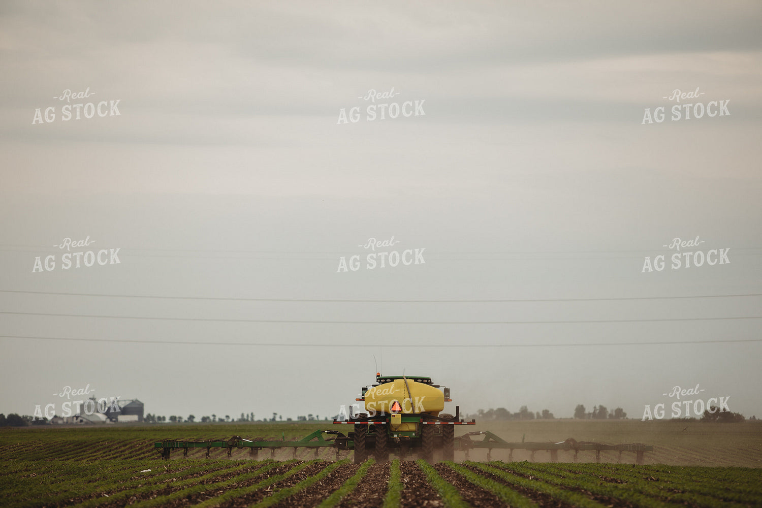Side Dressing Fertilizer in Corn Field 5736