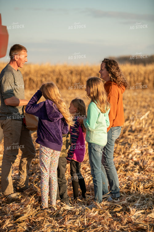 Farm Family Greeting Farmer 76505