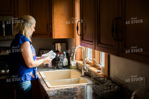 Farm Wife at Kitchen Sink 4405
