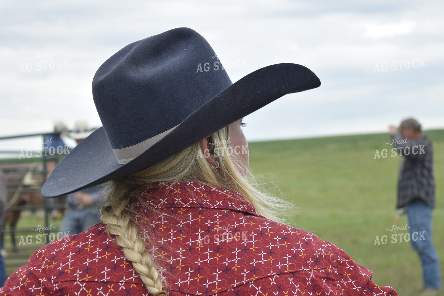 Female Rancher 284004