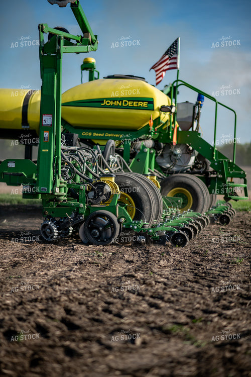 Planter in Field 76371