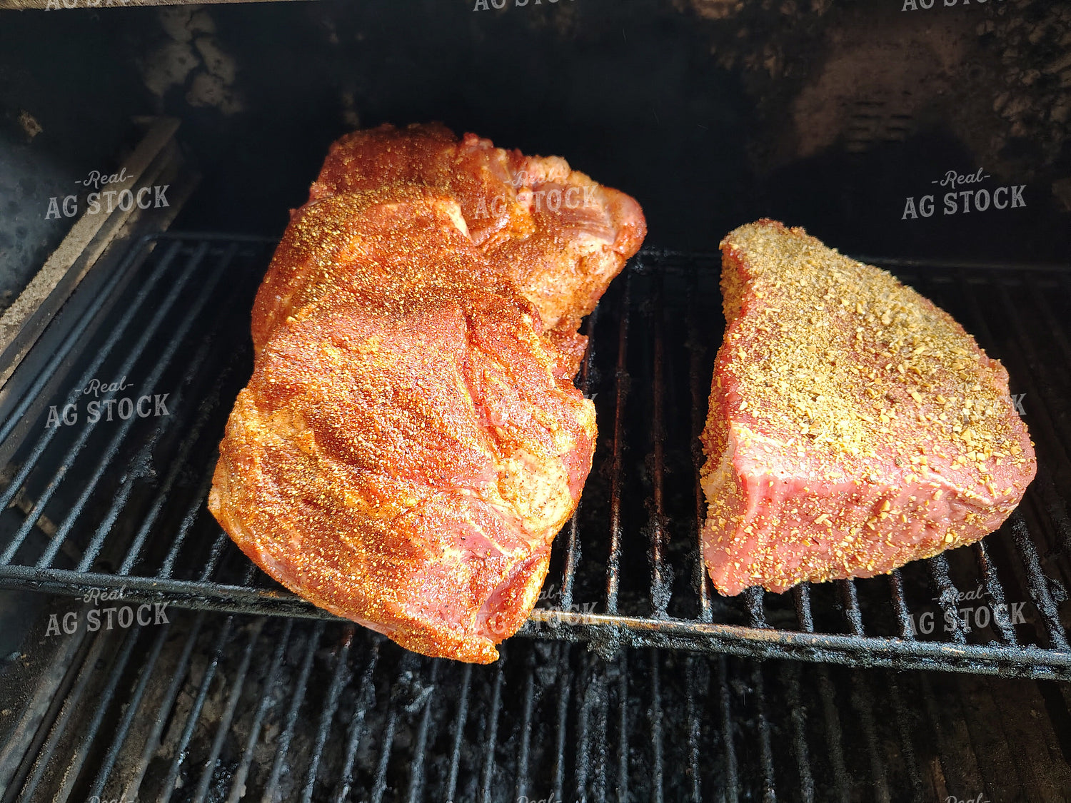 Meat on Grill 122066
