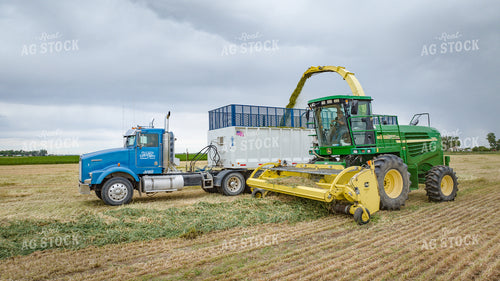 Making Haylage 56424