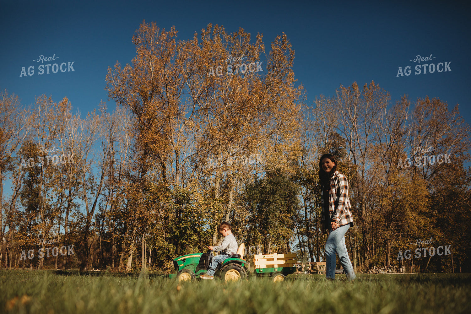 Farm Mom and Farm Kid with Tractor Power Wheels 5010