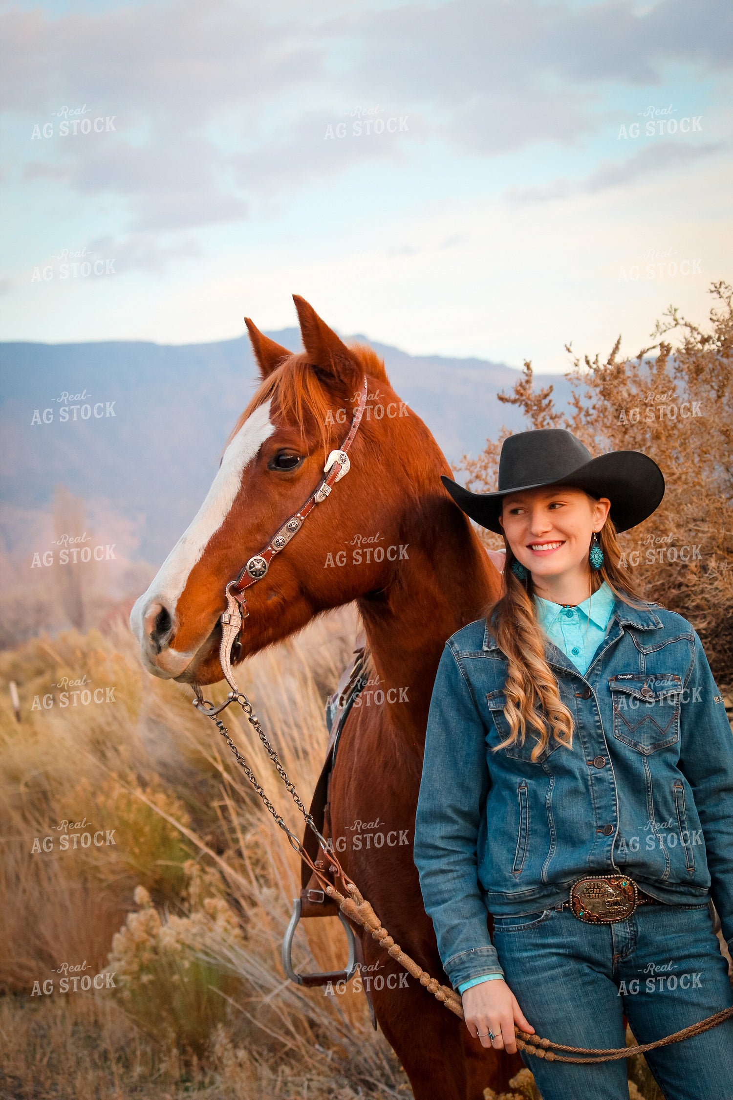 Female Rancher on Horse 78020