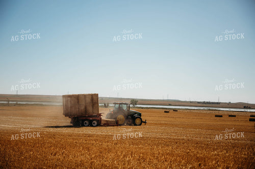 Loading Straw Bales 152177