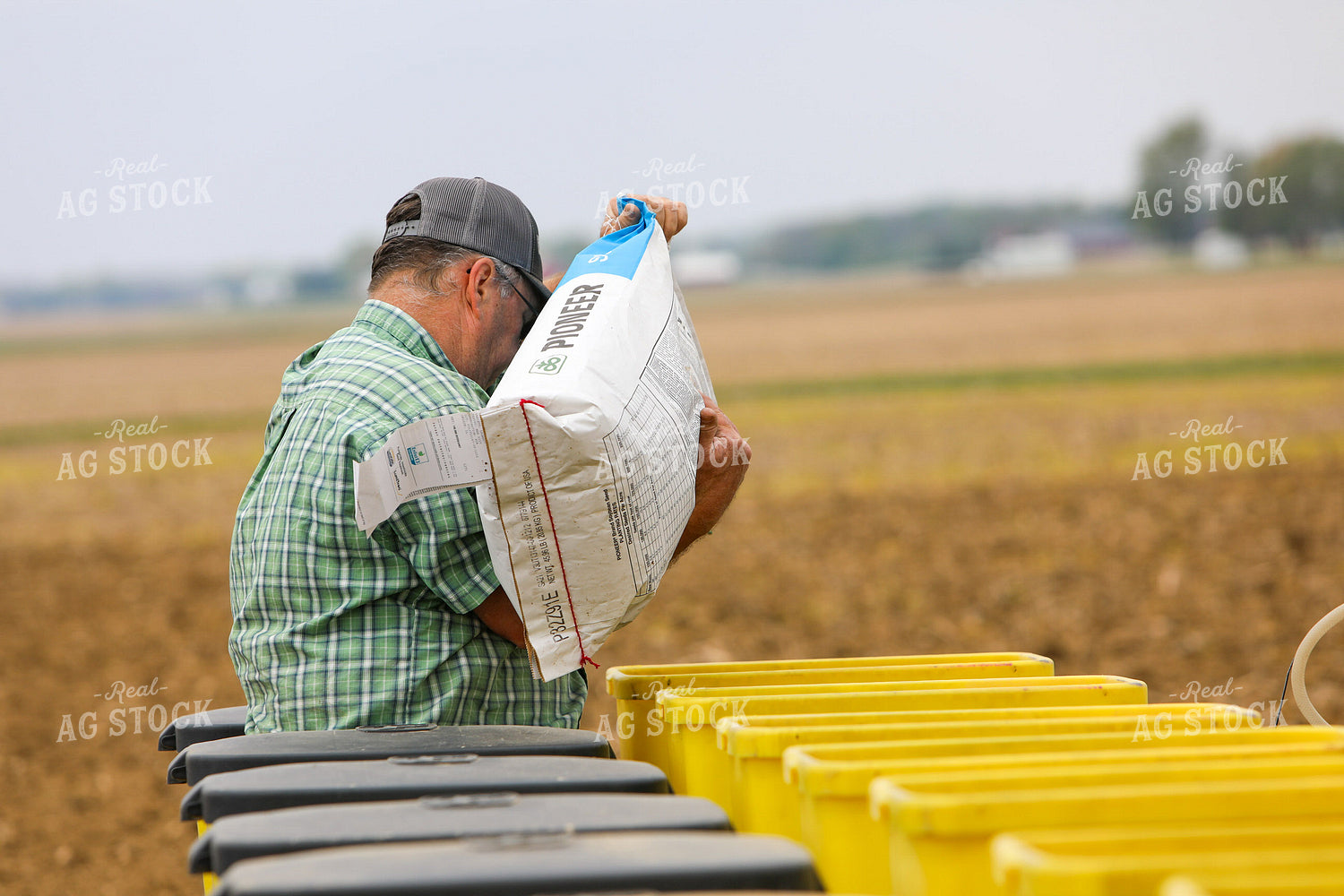 Farmer Filling Planter 160037