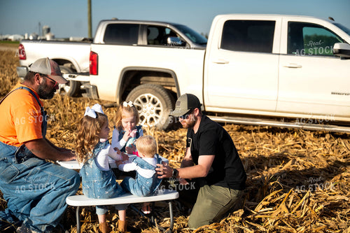 Farm Family Field Meal 115543