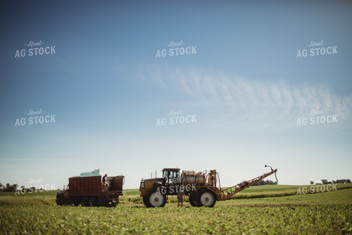 Farmers Filling Sprayer 4384