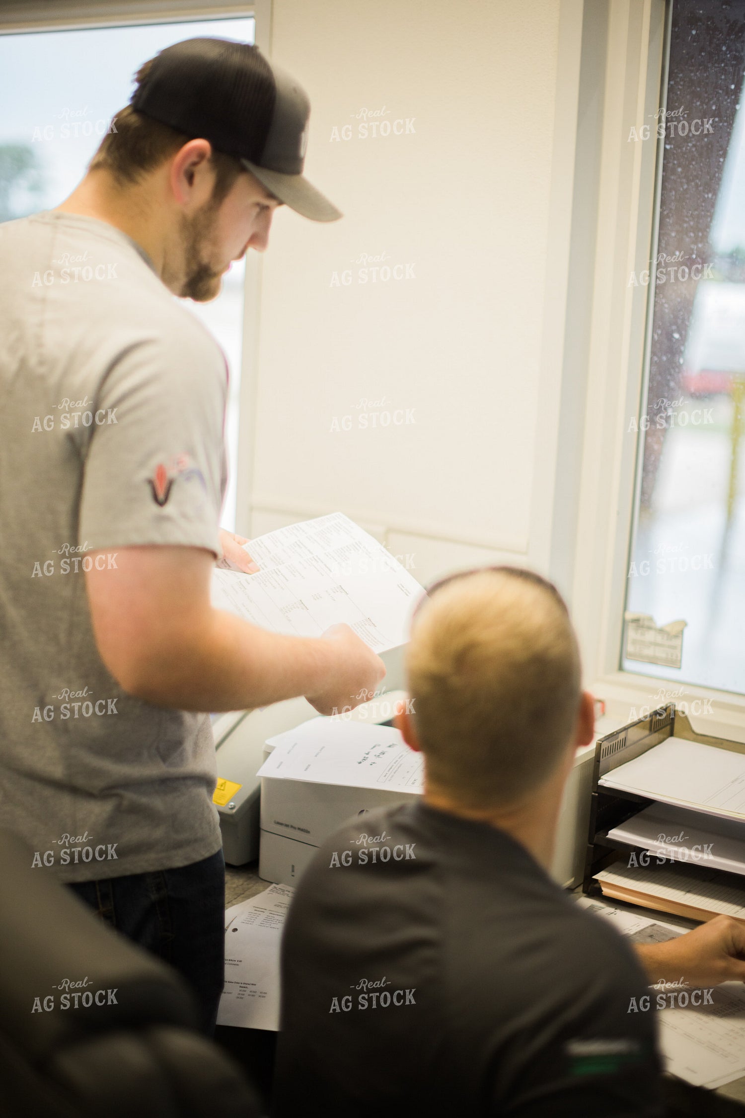 Retailer Working in Office 7906