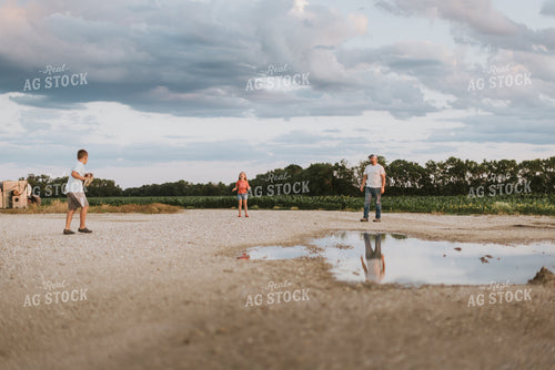 Farm Family Playing 8850
