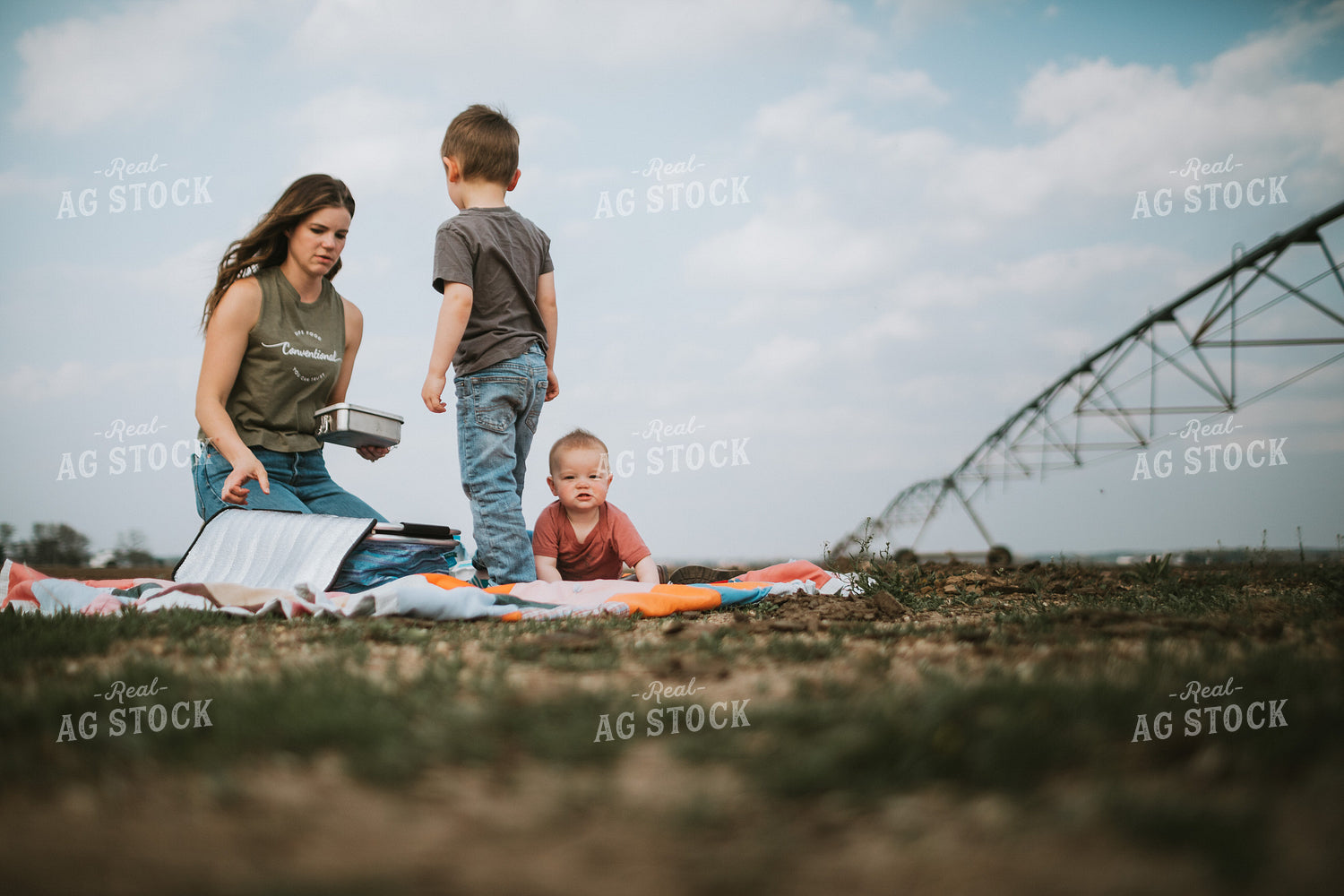 Field Meal During Planting 5602
