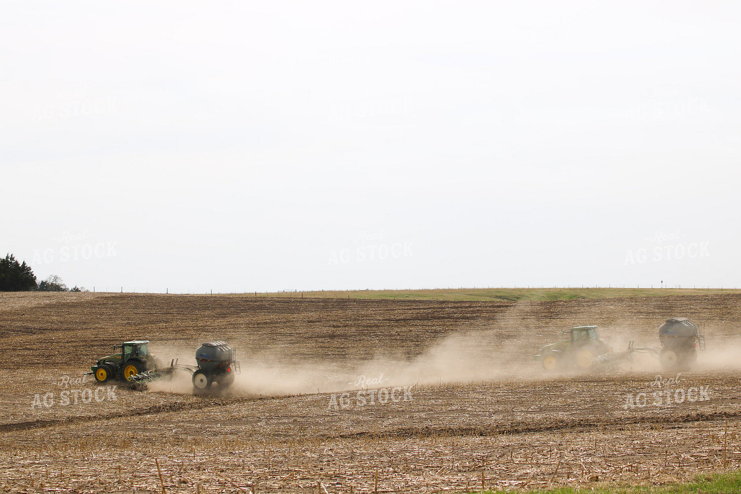 Strip Tilling 82259