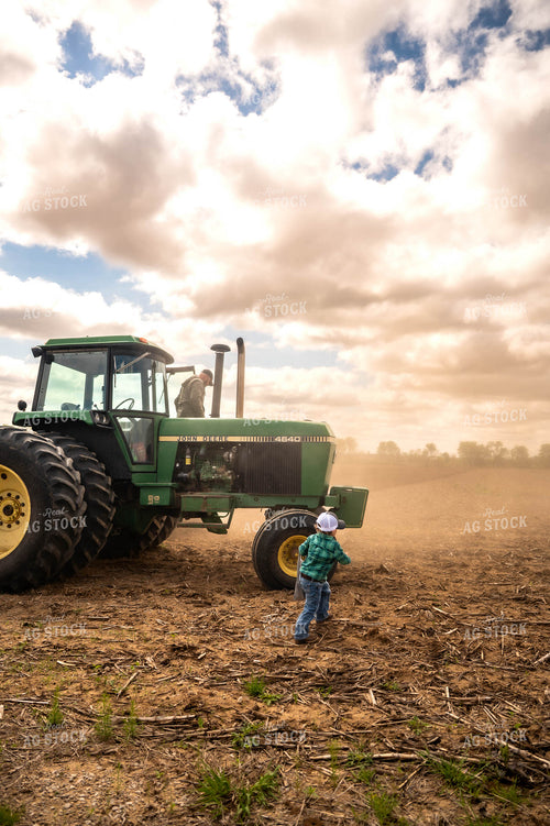 Farm Kid Going to Planter 115757